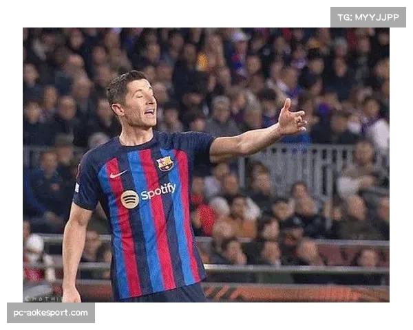 特写：19岁小将首次西甲首发，赛后获主帅摸头鼓励